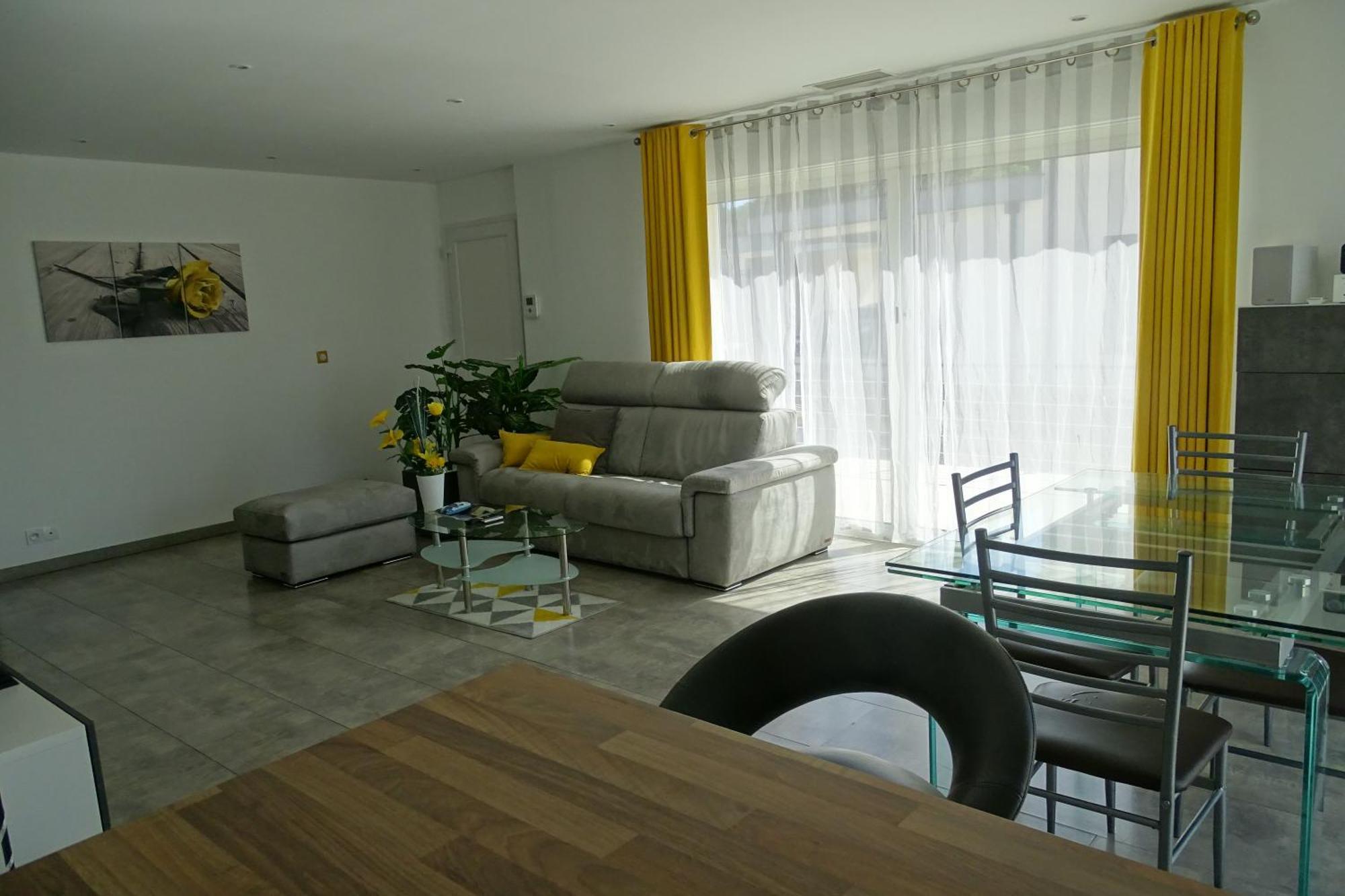 Villa Familiale Avec Piscine, Jardin A 10 Mn D'Uzes Flaux Ngoại thất bức ảnh
