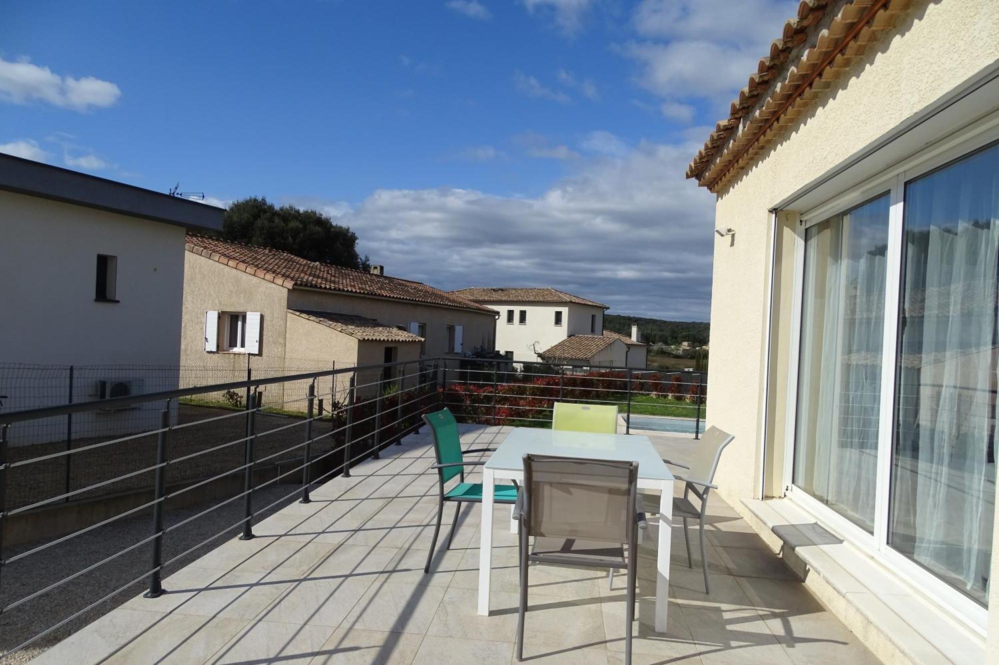 Villa Familiale Avec Piscine, Jardin A 10 Mn D'Uzes Flaux Ngoại thất bức ảnh
